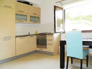 Køleskab, ovn, kogeplade, opvaskemaskine