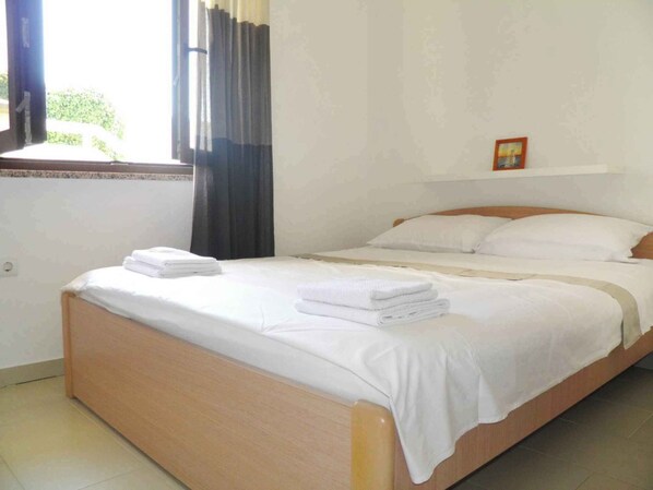 2 bedrooms, internet