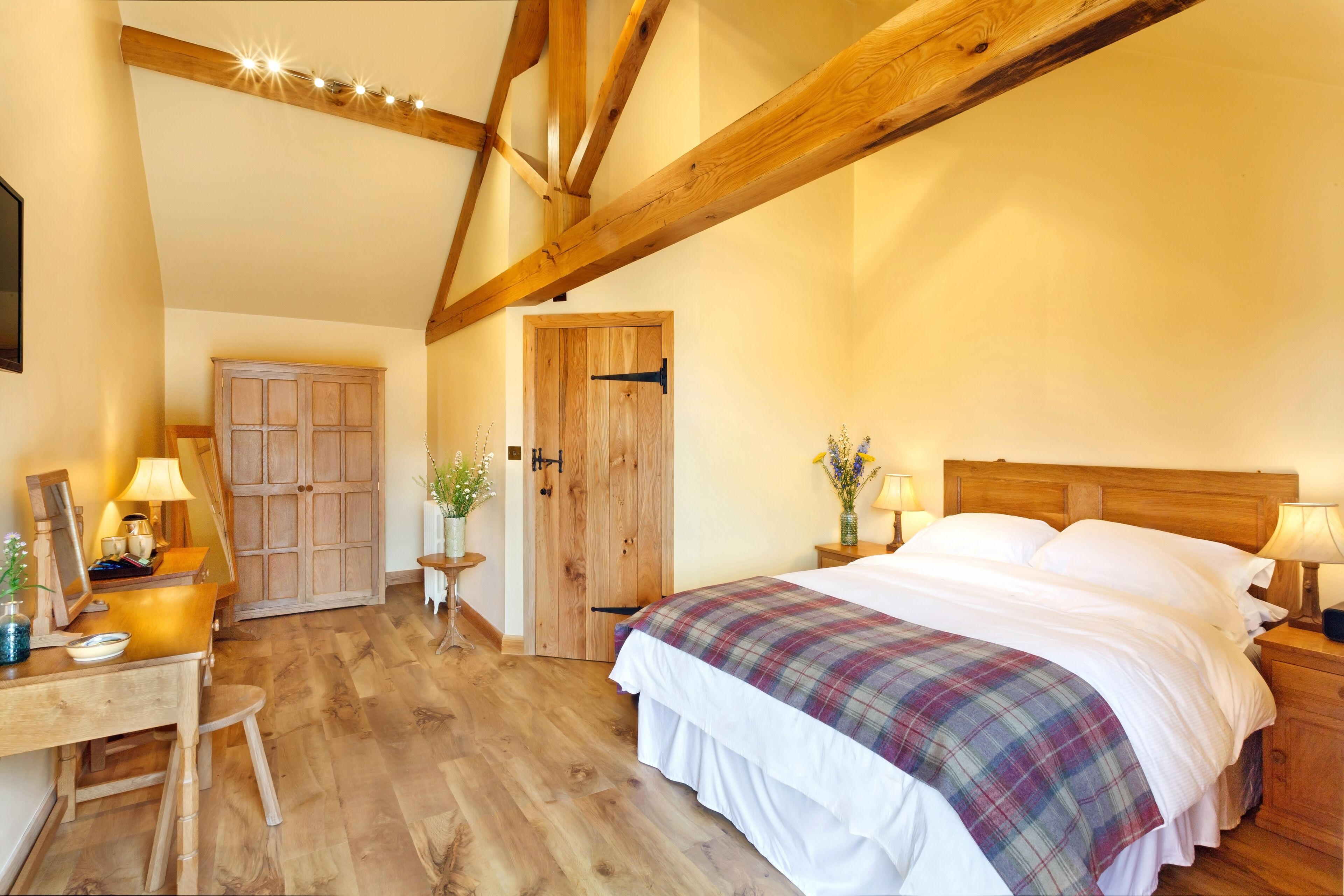 Double room-Luxury-Ensuite with Bath-and Shower The Hurworth