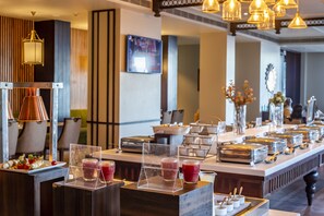 Daily buffet breakfast for a fee - Fortune Park Dalhousie - Member ITC Hotels' Group (Dalhousie)
