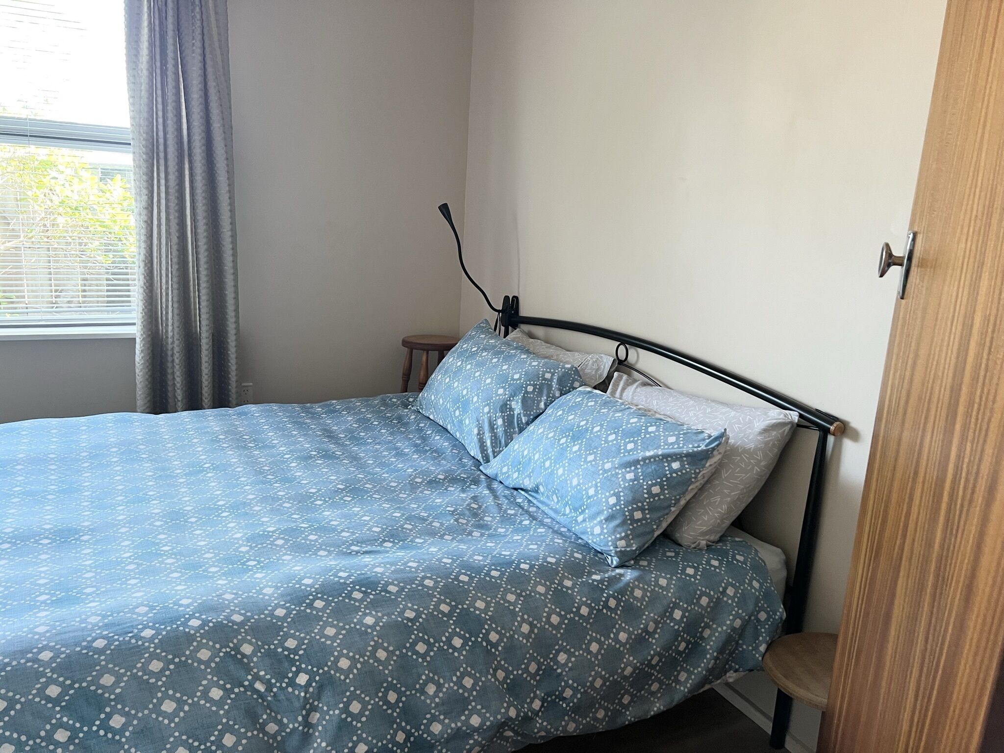 5 slaapkamers, een strijkplank/strijkijzer, gratis wifi, beddengoed