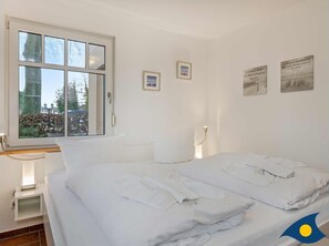 1 chambre, lit parapluie, Wi-Fi, draps fournis