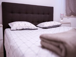 Appartement (One Bedroom Apartment with Patio)