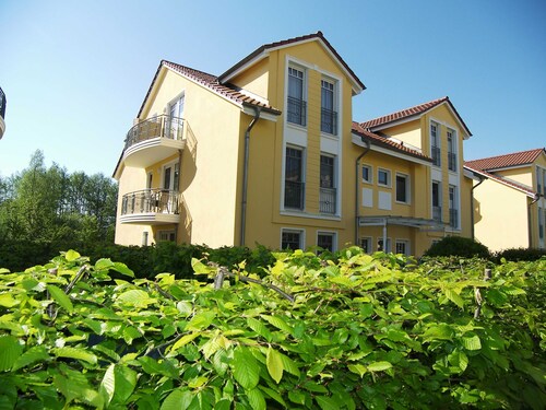 Schloonseevillen with balcony and *200 m from the beach* - Holiday apartment