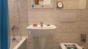 Shower, towels