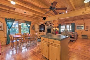 Interior - Lake Lure Log Cabin w/ Grill, Near Hiking! (Lake Lure)