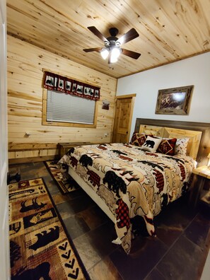 2 bedrooms, iron/ironing board, travel cot, free WiFi
