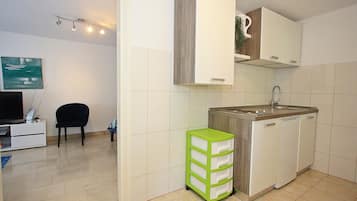 Appartement (One Bedroom Apartment with Terrace) | Cuisinette privée | Réfrigérateur