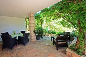Apartment (One Bedroom Apartment with Terrace) | Terrasse/Patio