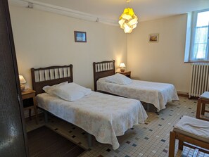 2 habitaciones, wifi gratis y ropa de cama 
