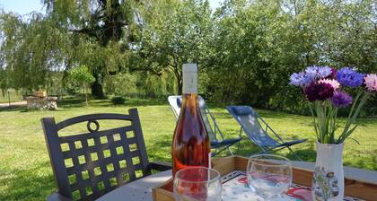 Cottage in Sologne near Loire Valley, private garden