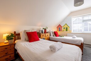 5 Schlafzimmer, Bügeleisen/Bügelbrett, Reisekinderbett, kostenloses WLAN