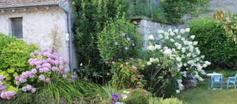 Spacious Vintage Cottage in Loire Valley: Village Charm, Garden, Pets Welcome