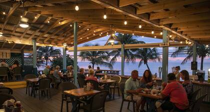 Treehouse Cottage at Cane Bay — walk to beach!