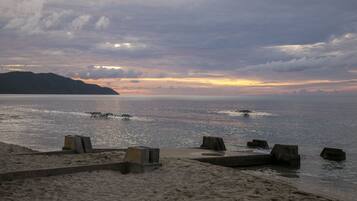 Nær stranden