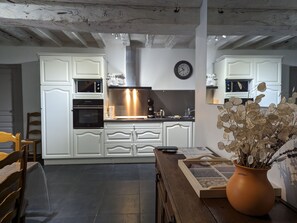 Fridge, microwave, dishwasher