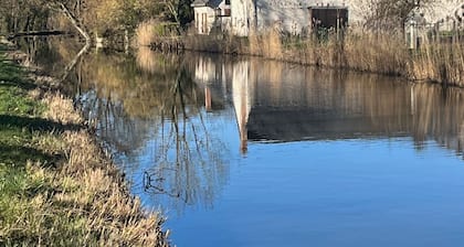 Modern Cottage with Heated Pool near Loire, Orleans
