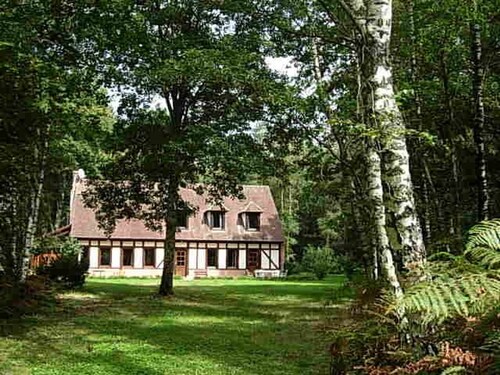 Maison Rustique Familiale en Sologne avec Grands Espaces, Proche Châteaux de la Loire