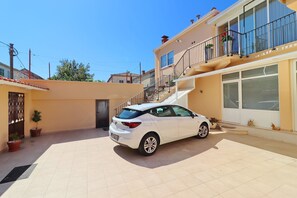 Apartment (Three Bedroom Apartment with Balcony ) | Parking