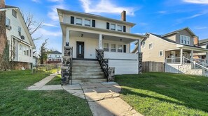 Exterior - Luxe Private Getaway in the Heart of Baltimore! (Baltimore)