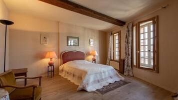 3 dormitoris, wifi gratuïta i roba de llit