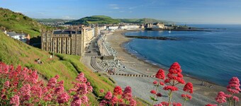 Brand new luxury apartment with stunning sea views