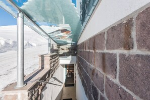 Property grounds - Apartment “Justine Wurdengeja” close to the Slopes with Mountain View (Wolkenstein - Gröden)