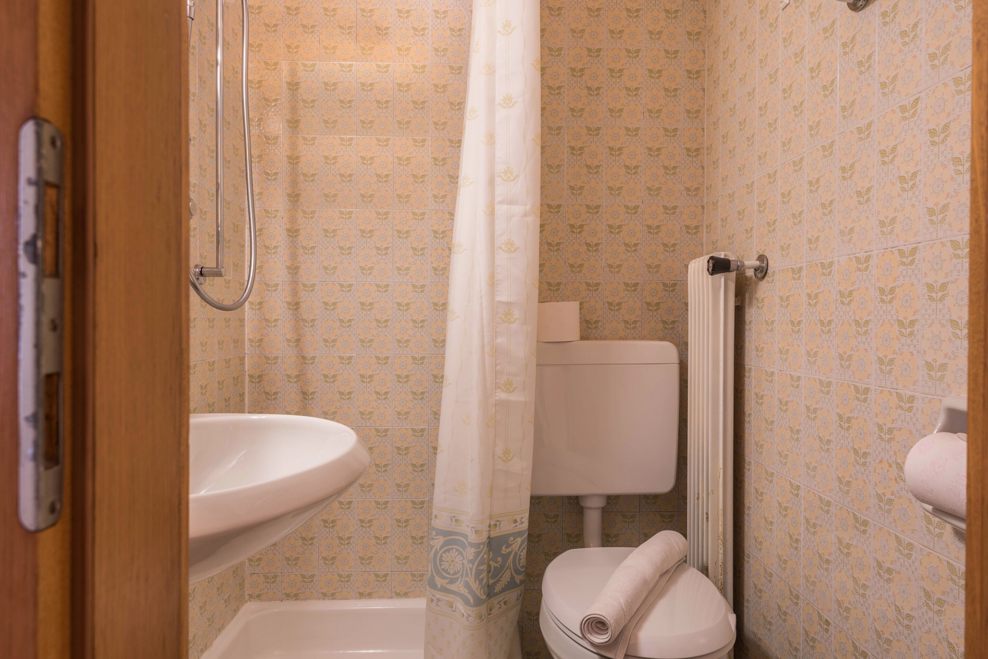 Doccia, asciugacapelli, asciugamani