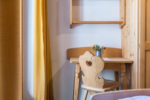 Interior - Apartment "Panoramico Haus Forelle" on the Slope with Mountain View & Garden (SELVA DI VAL GARDENA (BZ))