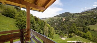 Apartment “Tschafon Oberparnaihof” with Mountain View, Terrace & Wi-Fi