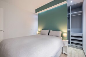 2 chambres, fer et planche Ă repasser, Wi-Fi gratuit, draps fournis