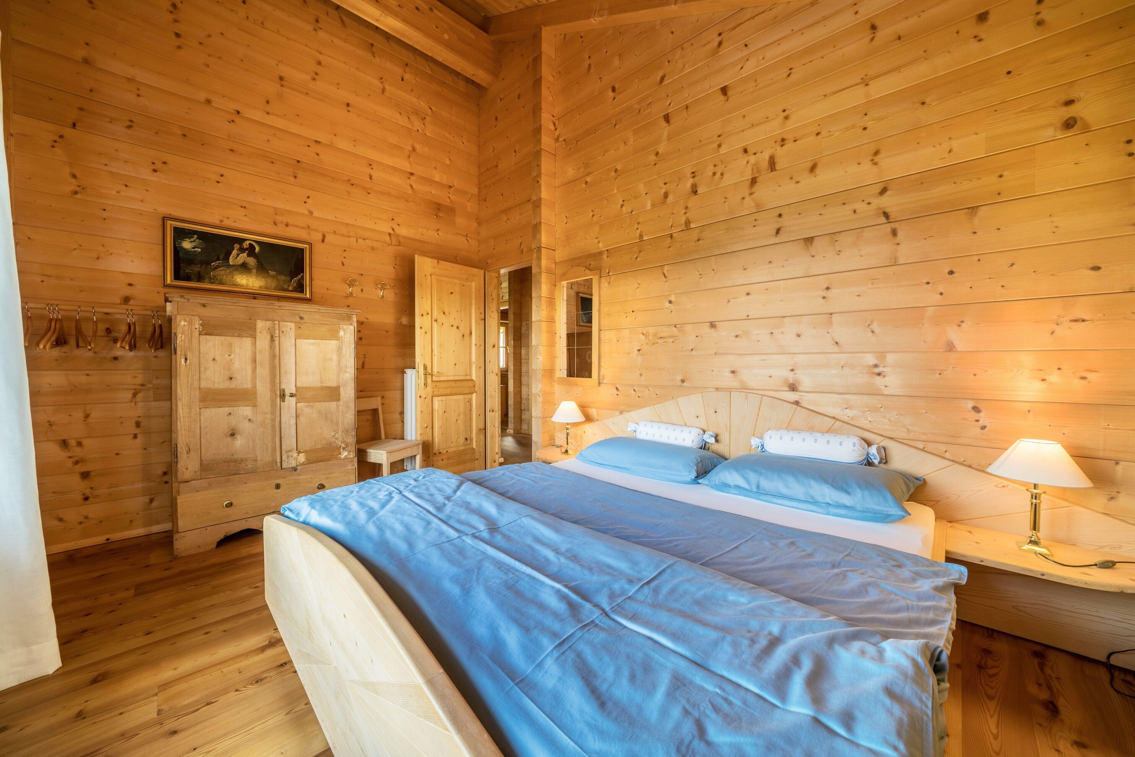 4 Schlafzimmer, Bügeleisen/Bügelbrett, kostenloses WLAN, Bettwäsche