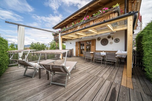 Mountain Chalet “Fuchsberger” with Mountain View, Wi-Fi, Balcony, Terrace & Garden