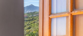 Holiday Home "Las Casas del Bisa" with Mountain Views & Terrace in Garachico