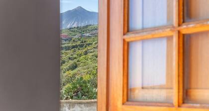 Holiday Home "Las Casas del Bisa" with Mountain Views & Terrace in Garachico
