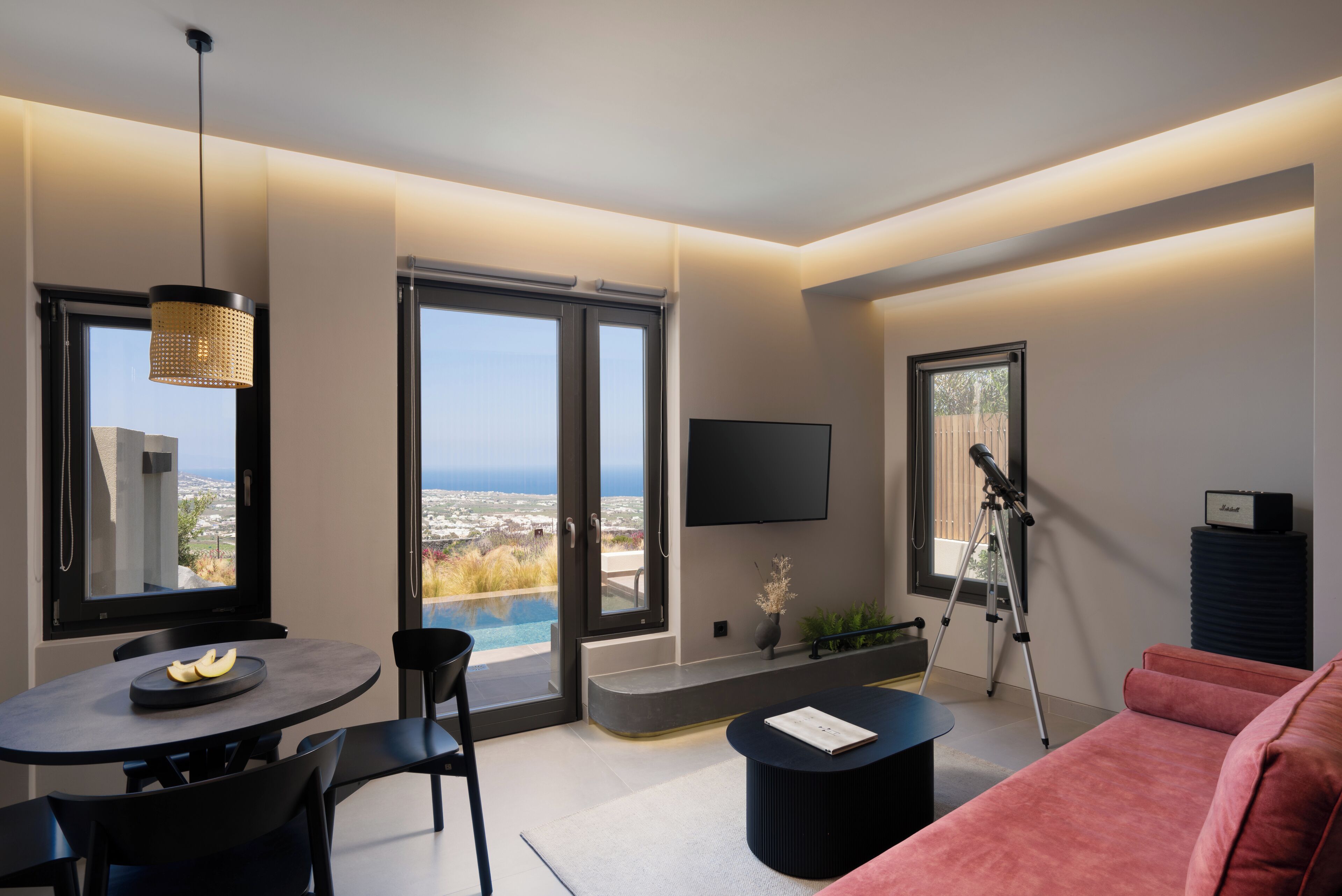 Deluxe Suite with Heated Pool and Caldera View | Utsikt fra rommet