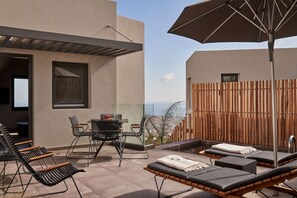 Family Two Bedroom Suite with Outdoor Private Pool and Panoramic View | Lanai