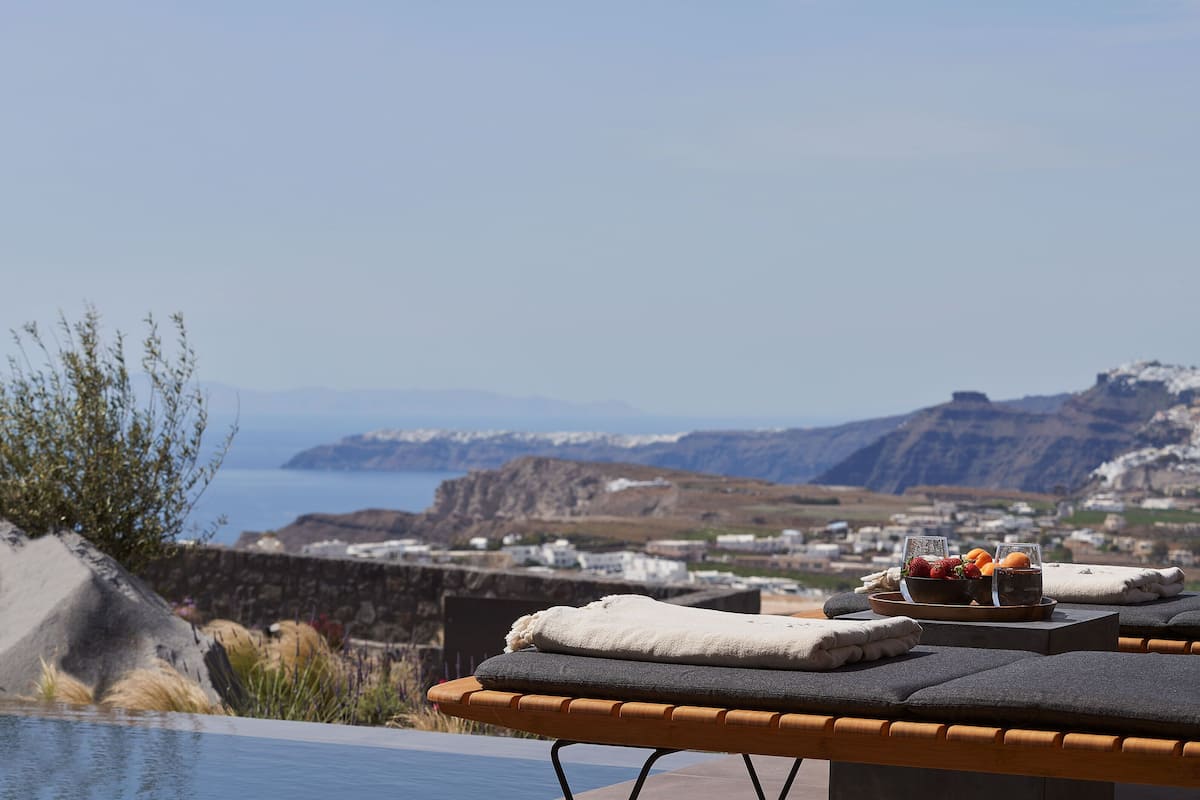 Deluxe Suite with Heated Pool and Caldera View | View from room