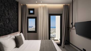 Family Two Bedroom Suite with Outdoor Private Pool and Panoramic View | Egyptian cotton sheets, premium bedding, down duvets, pillow-top beds