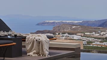 Executive Two Bedroom Suite with Private Heated Pool and Caldera View | Terrasse/patio