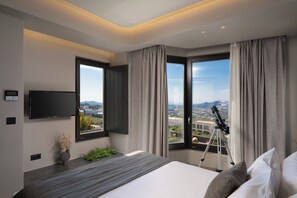 Deluxe Suite with Outdoor Private Plunge Pool and Sea View | View from room