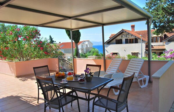 Appartement (One Bedroom Apartment with Terrace) | Terrasse/Patio