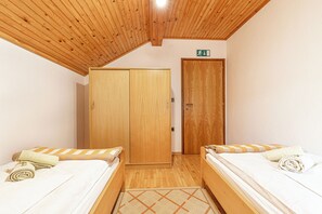 2 chambres, Wi-Fi gratuit, draps fournis