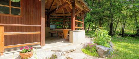 Tempat makan outdoor