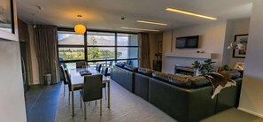 TV, fireplace - Panorama Escape  - Lake & Mountain Views! (Queenstown)