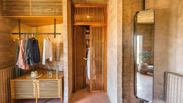 Master Casita - 1 King Bed | 1 camera, biancheria da letto di alta qualità, una cassaforte in camera