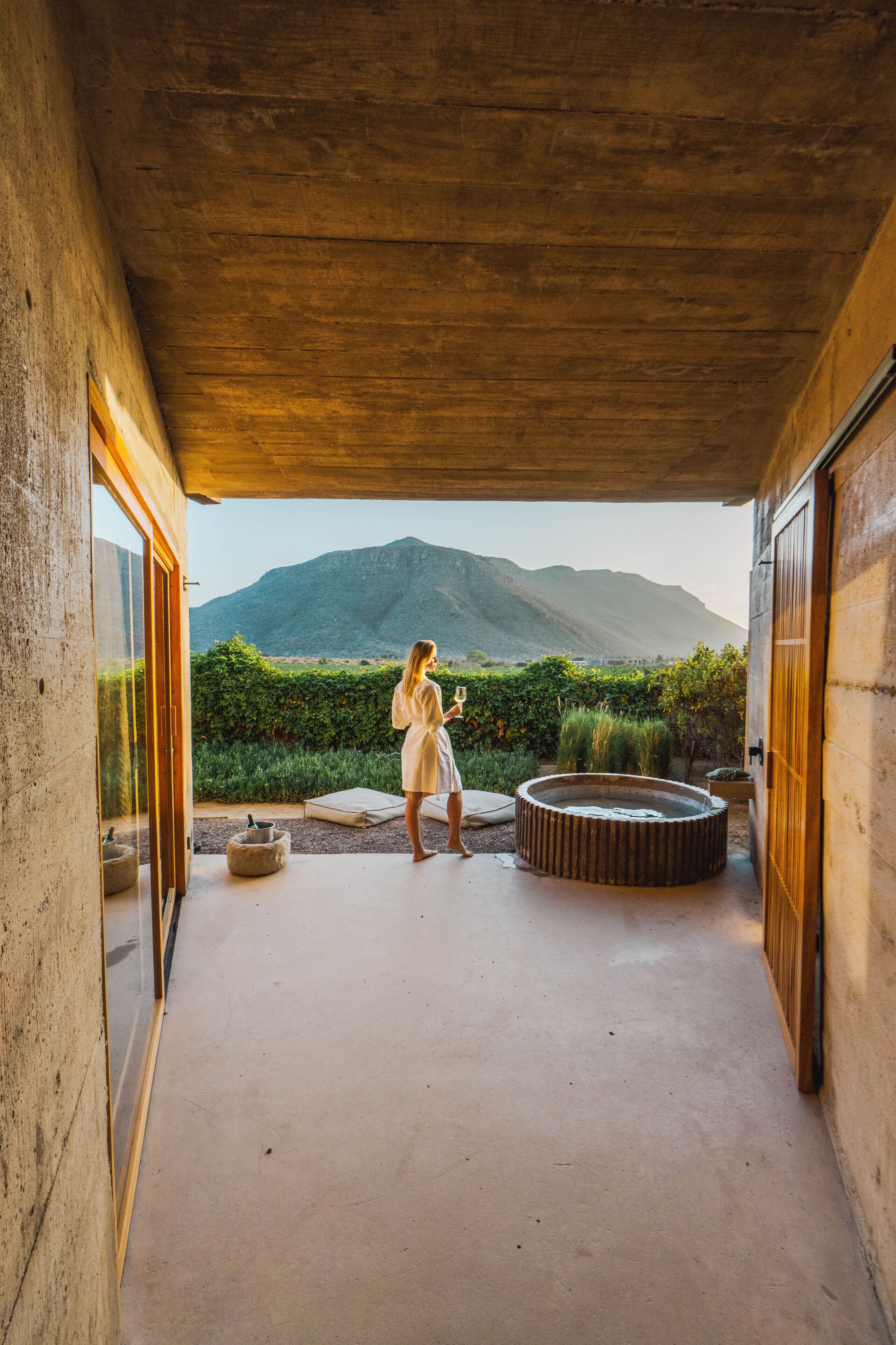 Garden Suite Soak Tub - 1 King Bed | Premium bedding, in-room safe, individually decorated, blackout curtains