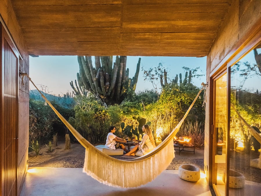 Garden Suite Hammock - 1 King Bed | Roupas de cama premium, cofres nos quartos, individualmente decorados