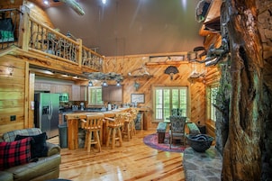 Cabin, 3 Bedrooms | Private kitchen | Fridge, oven, coffee/tea maker, toaster