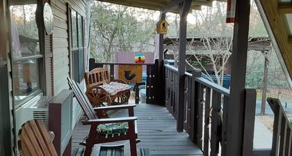 BILLY BEAR -3 BED 2 BATH wifi 3 roku tv,s dvd players sleeps 4